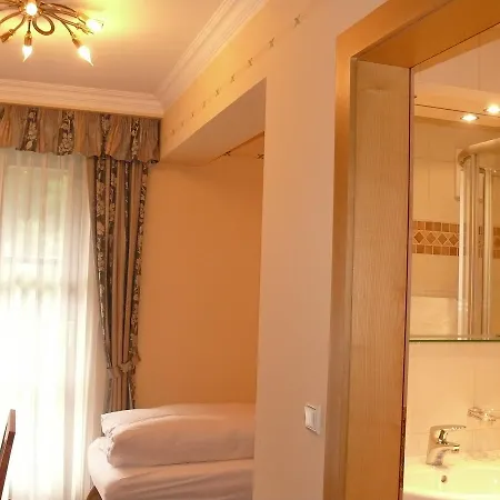 Gasthof-pension Zur Klause